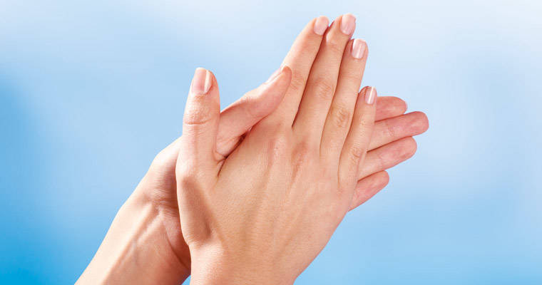 Desinfizieren Schritt 1: Handfläche auf Handfläche, zusätzlich gegebenenfalls die Handgelenke