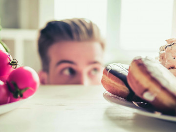 Die Qual der Wahl: Donuts oder Obst?