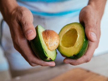 Gesunde pflanzliche Fettquelle für die kardiovaskuläre Prävention: Avocado.