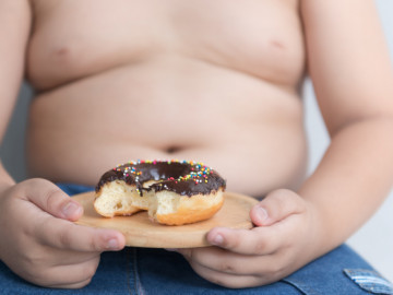 Heranwachsende übernehmen häufig die Ernährungsgewohnheiten ihrer Eltern.