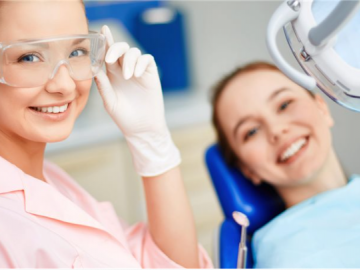 Der Anteil der Zahnärztinnen, die sich zum ersten Mal niedergelassen haben, ist 2021 erstmals deutlich auf 56 Prozent gestiegen.
