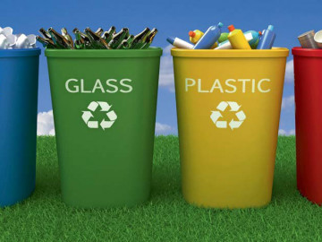 Recyclingtonnen: Papier, Glas, Plastik und Metall